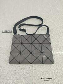 Picture of Issey Miyake Handbags _SKUfw216504713fw